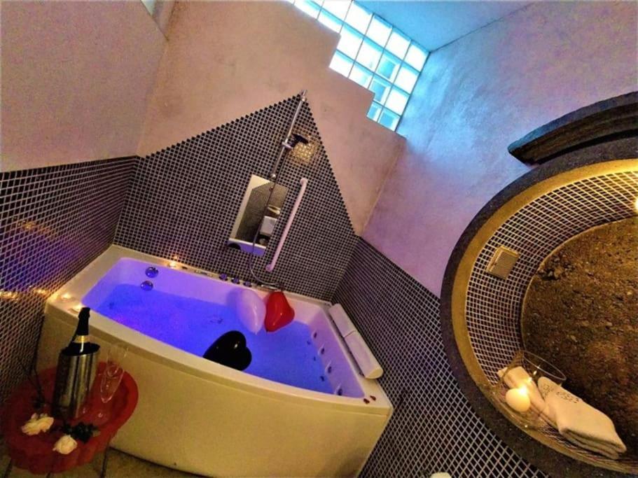 贝尔蒙特·德米兰达Zentral Club Neutron-Jacuzzi公寓 外观 照片
