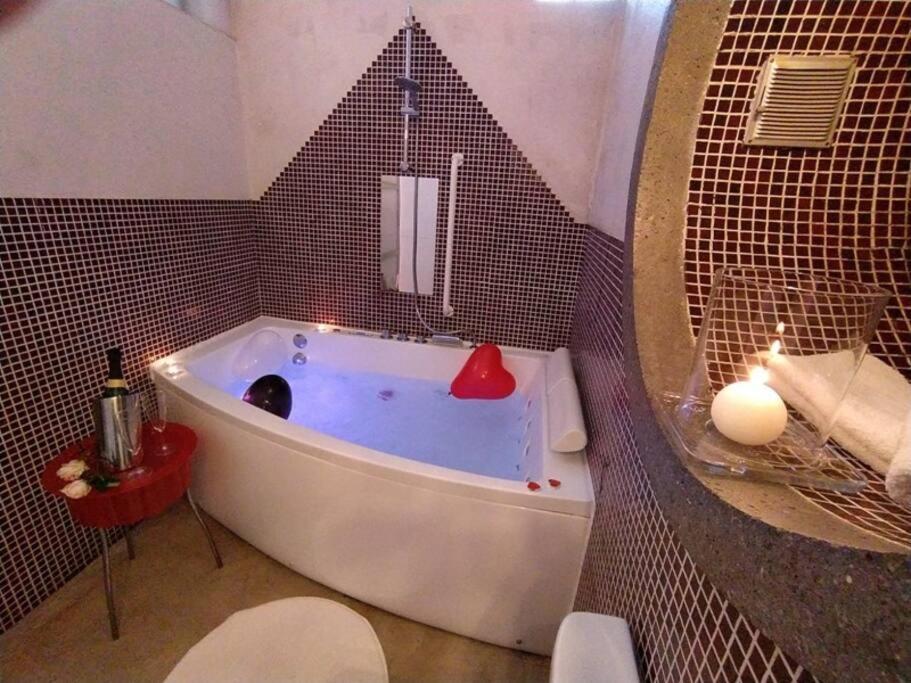 贝尔蒙特·德米兰达Zentral Club Neutron-Jacuzzi公寓 外观 照片