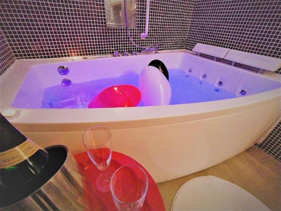 贝尔蒙特·德米兰达Zentral Club Neutron-Jacuzzi公寓 外观 照片